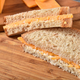 Una mujer con trastornos alimenticios lleva 29 años comiendo únicamente sándwiches de queso
